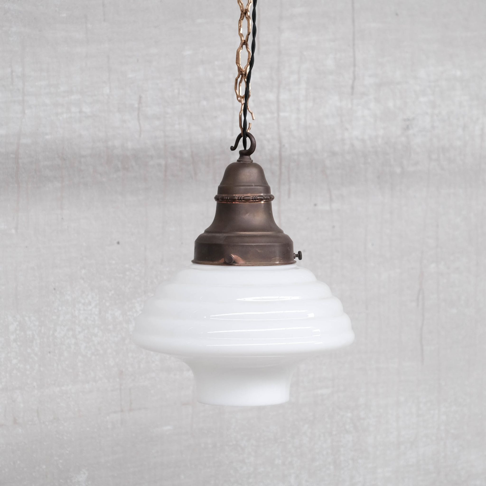 Suspension française opaline et laiton