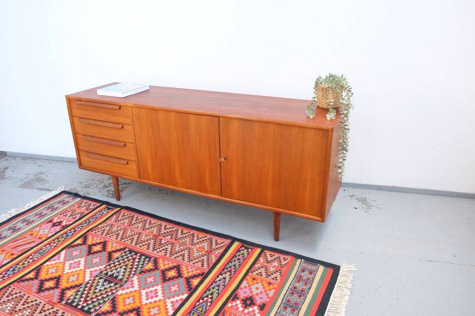Buffet WK in teak, retro vintage style from the 60s-70s.