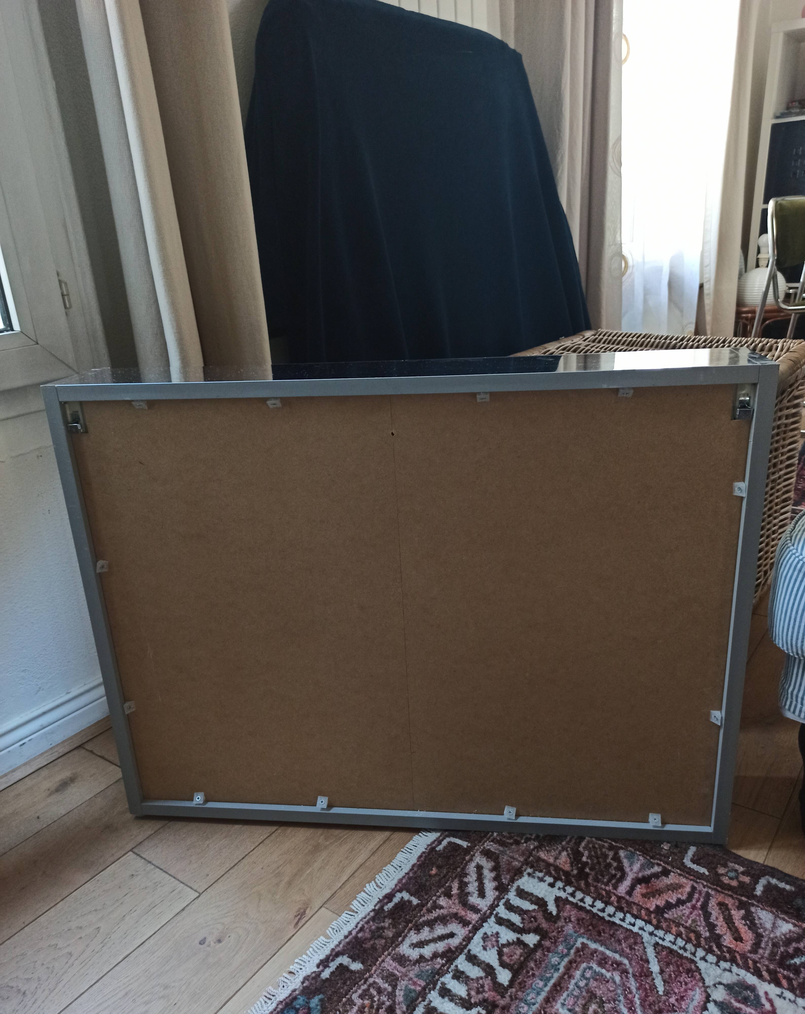 Bathroom mirror cabinet