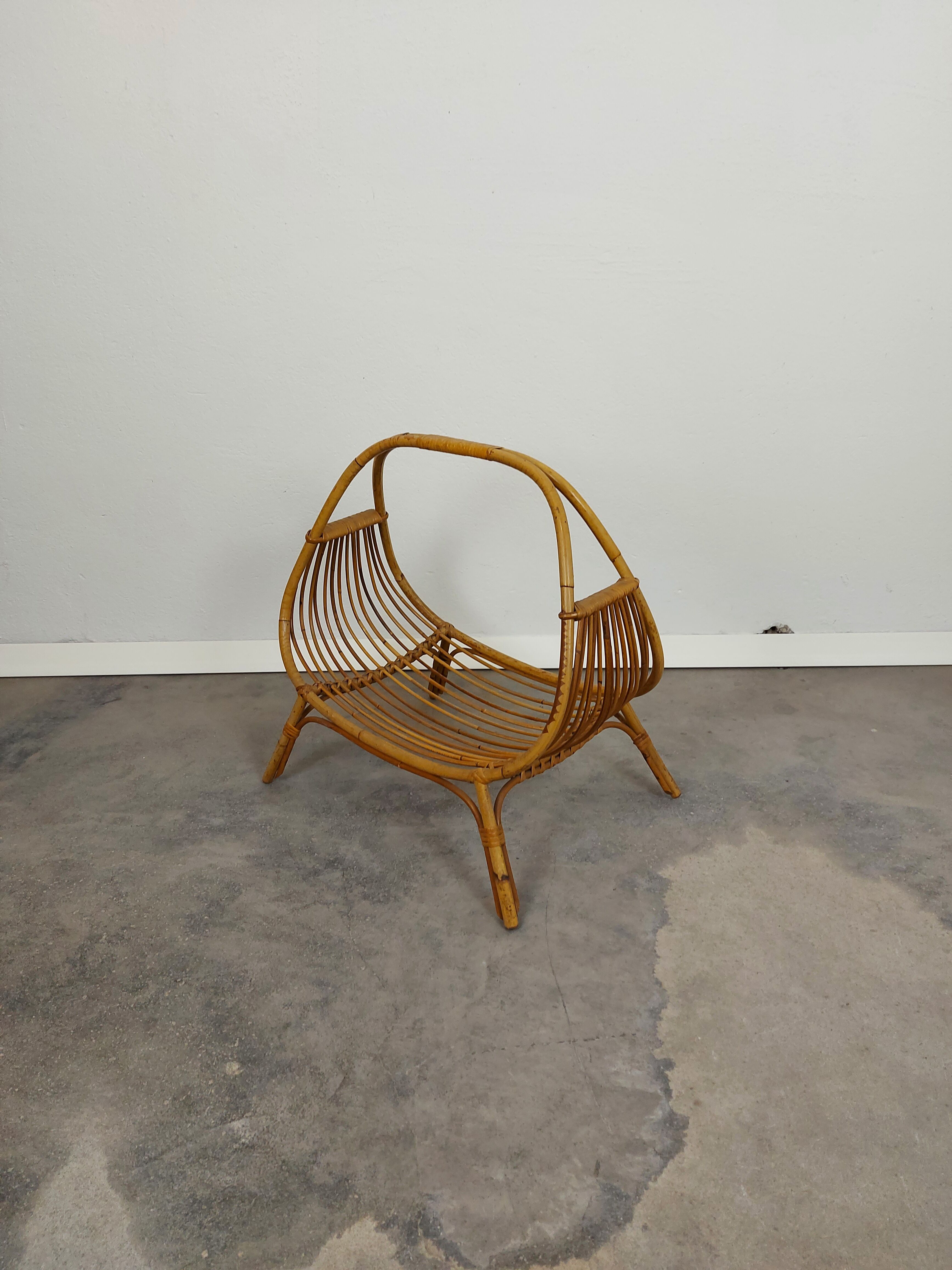 Bamboo magazine rack