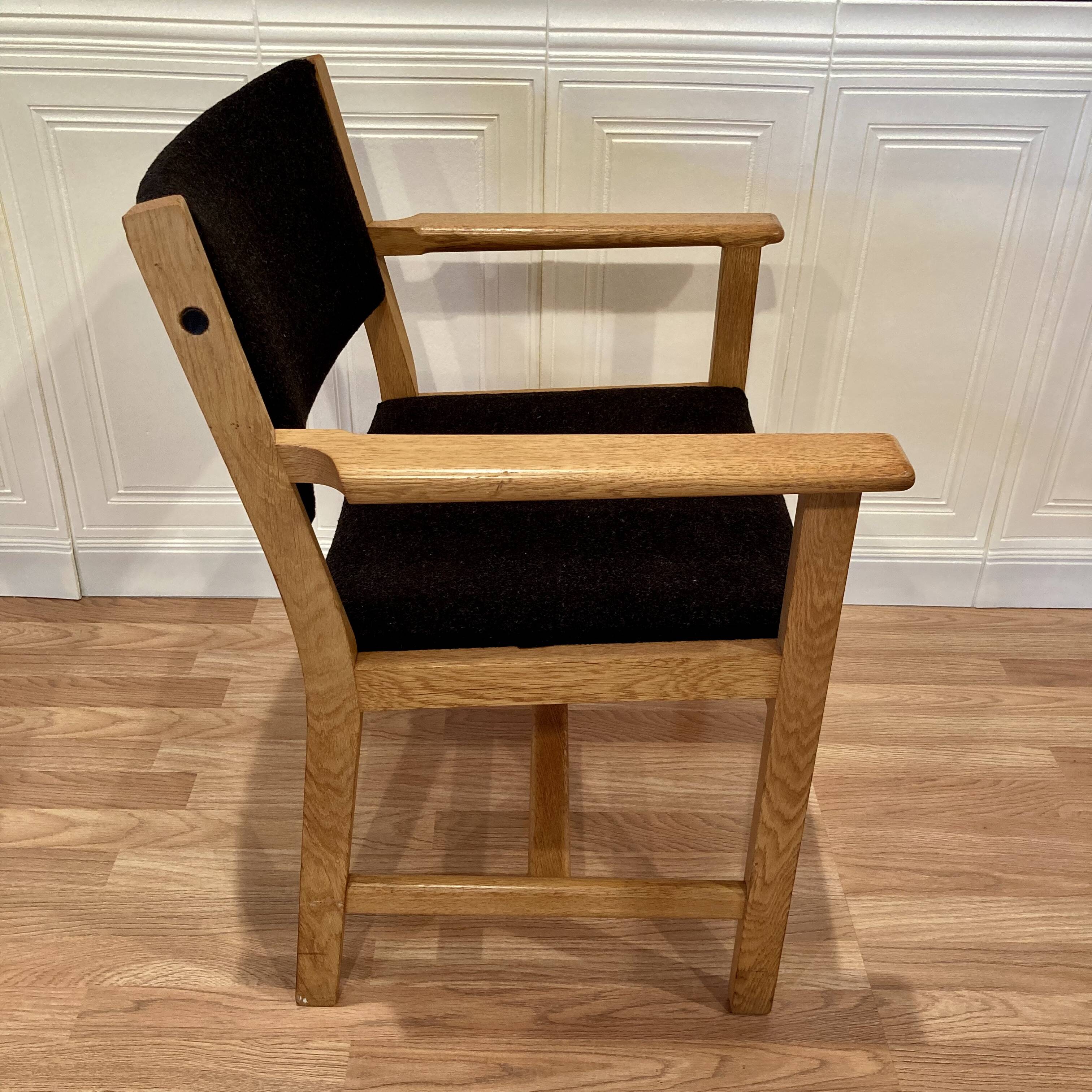 Set of 4 armchairs stamped Hans Wegner "Scandinavian design" 1960.