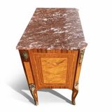 Commode en marqueterie de style Gustavien suédois du milieu du 20e siècle avec marbre