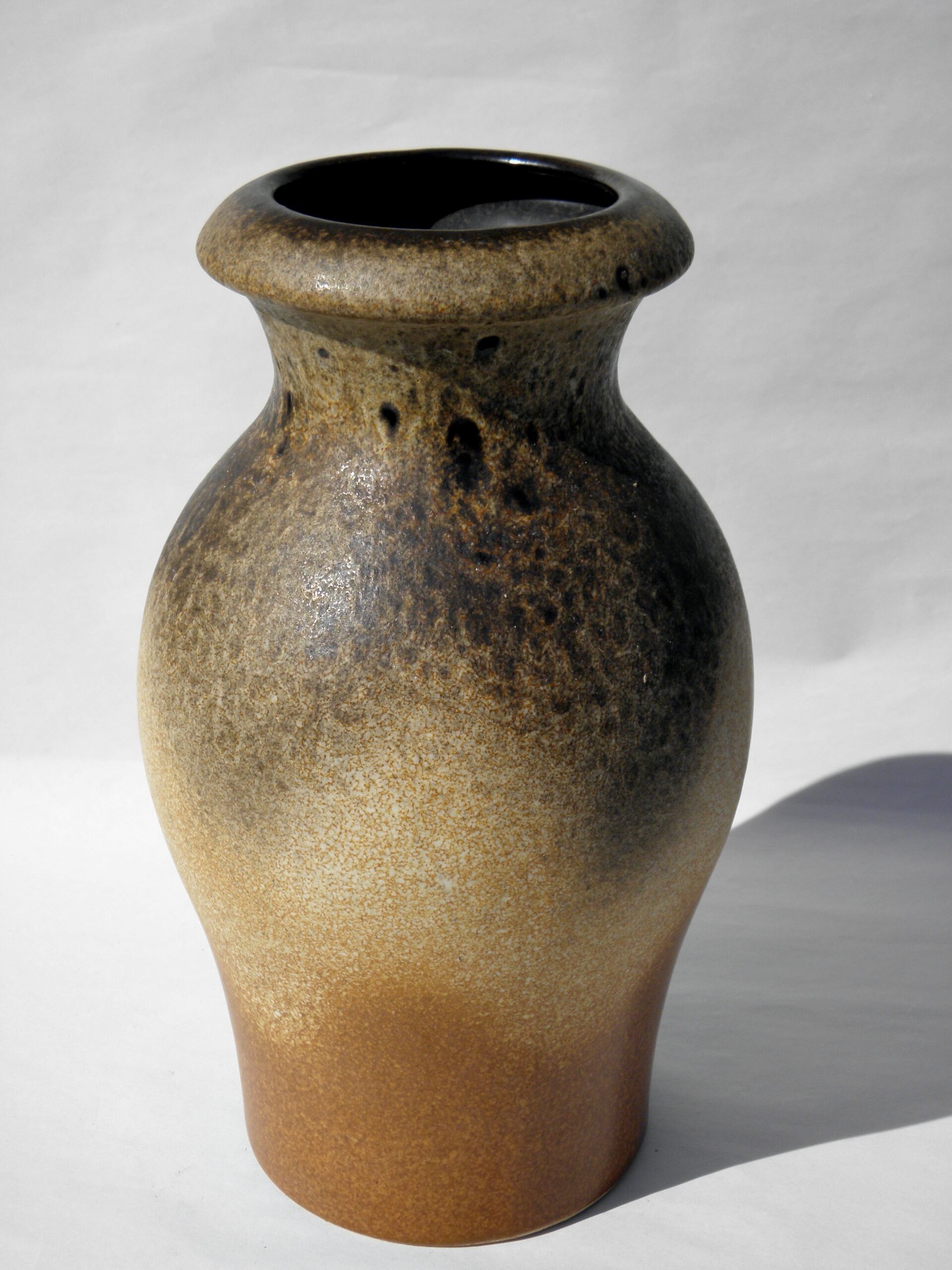 Ceramic vase 27 cm