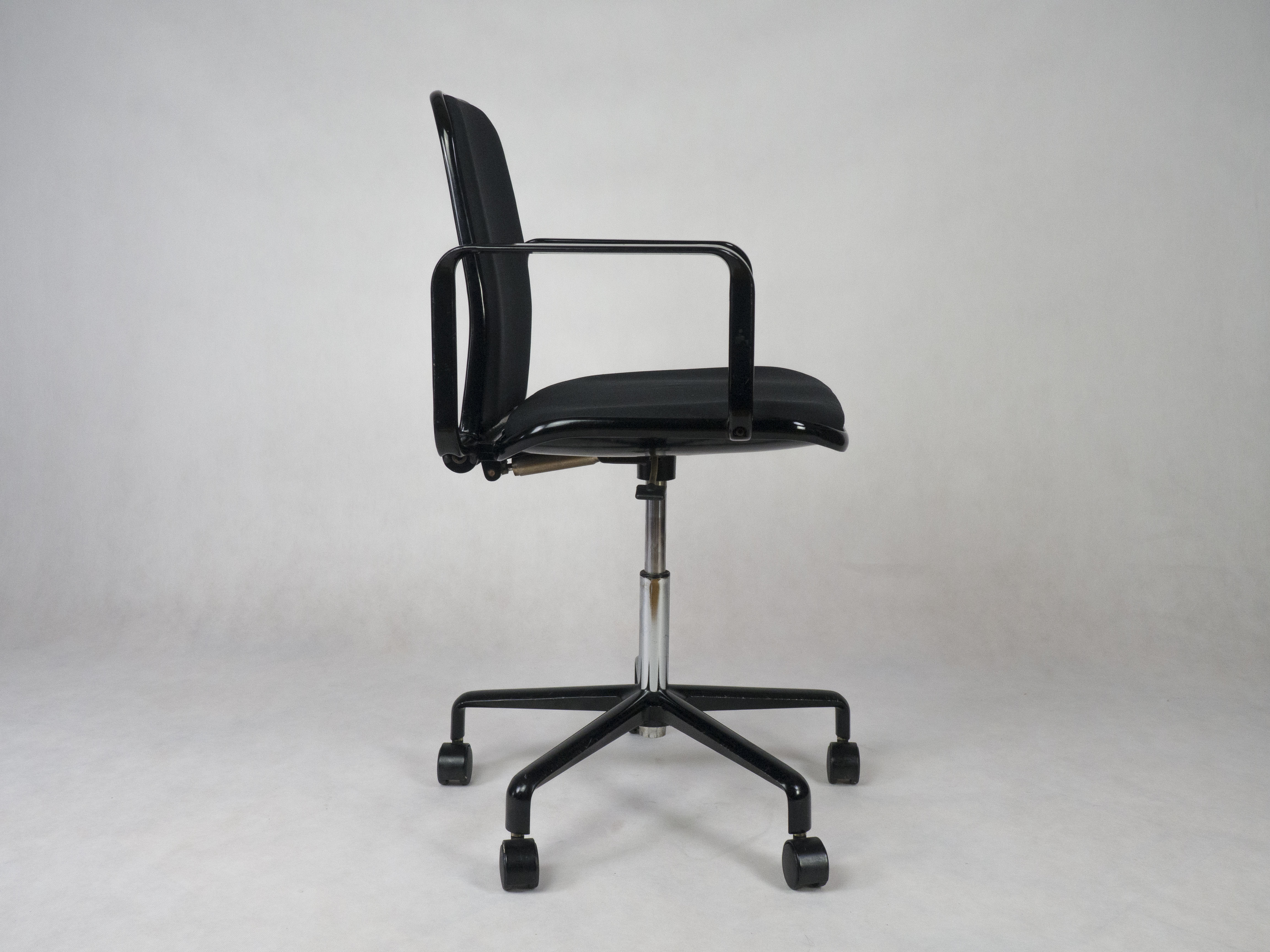 Swivel Chair, Hille, United Kingdom, 1970s