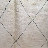 Beni Ouarain Berber rug 280 x 206 cm