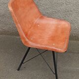Set of 6 leather chairs with black metal frame