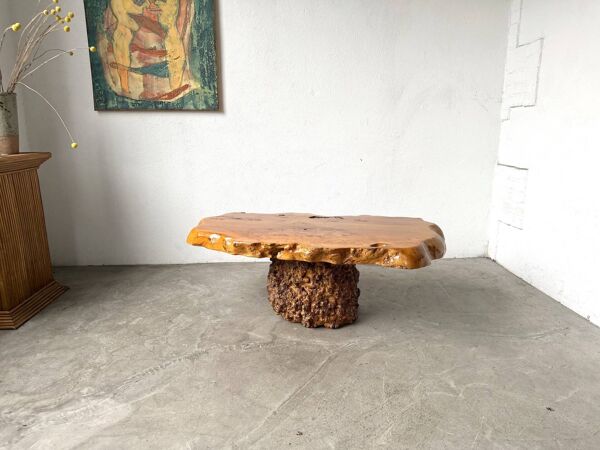 Table basse ''forme libre'' en orme massif