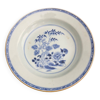 Assiette creuse de Chine XVIIIe décor floral bleu et blanc