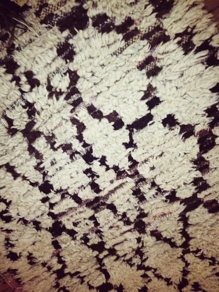 Ancient Berber carpet - 110x220cm