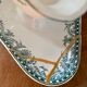 Ancienne saucière réparée avec la technique japonaise du kintsugi