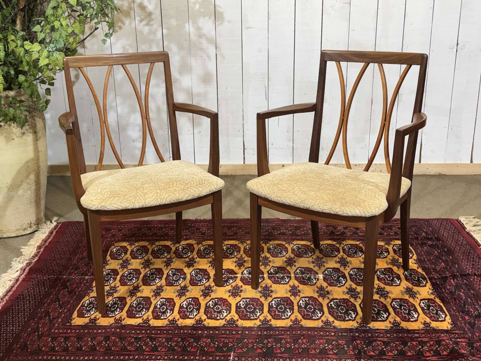 Paire de fauteuils anglais de la marque G-Plan en teck des années 70
