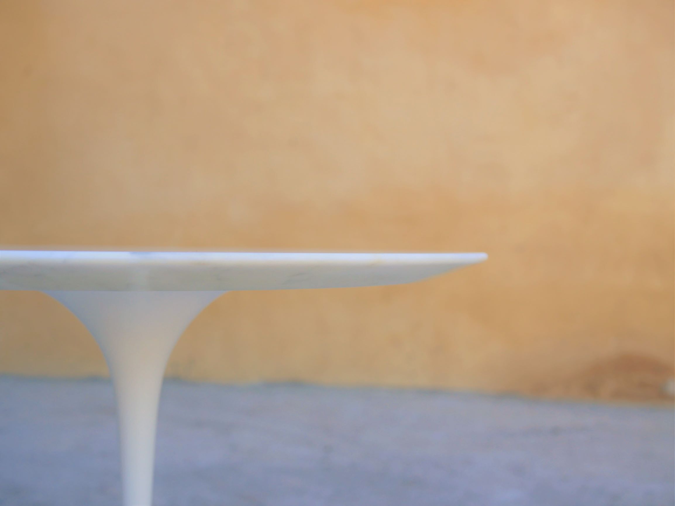 Tulip side table by Eero Saarinen for Knoll International Editions