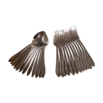 12 cutlery in metal