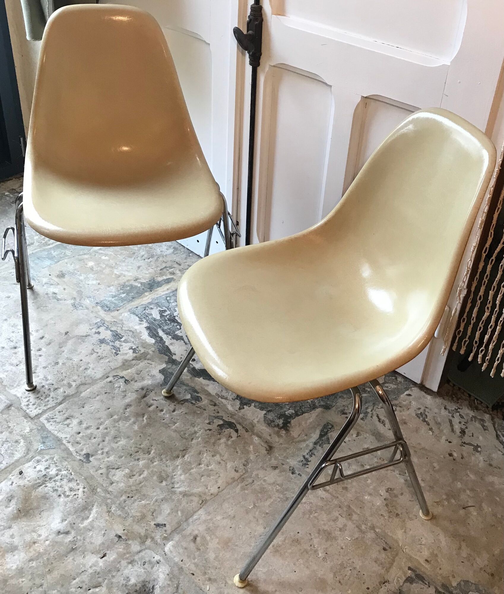 Set of 2 Eames chairs for Herman Miller fiberglass 1960-70's