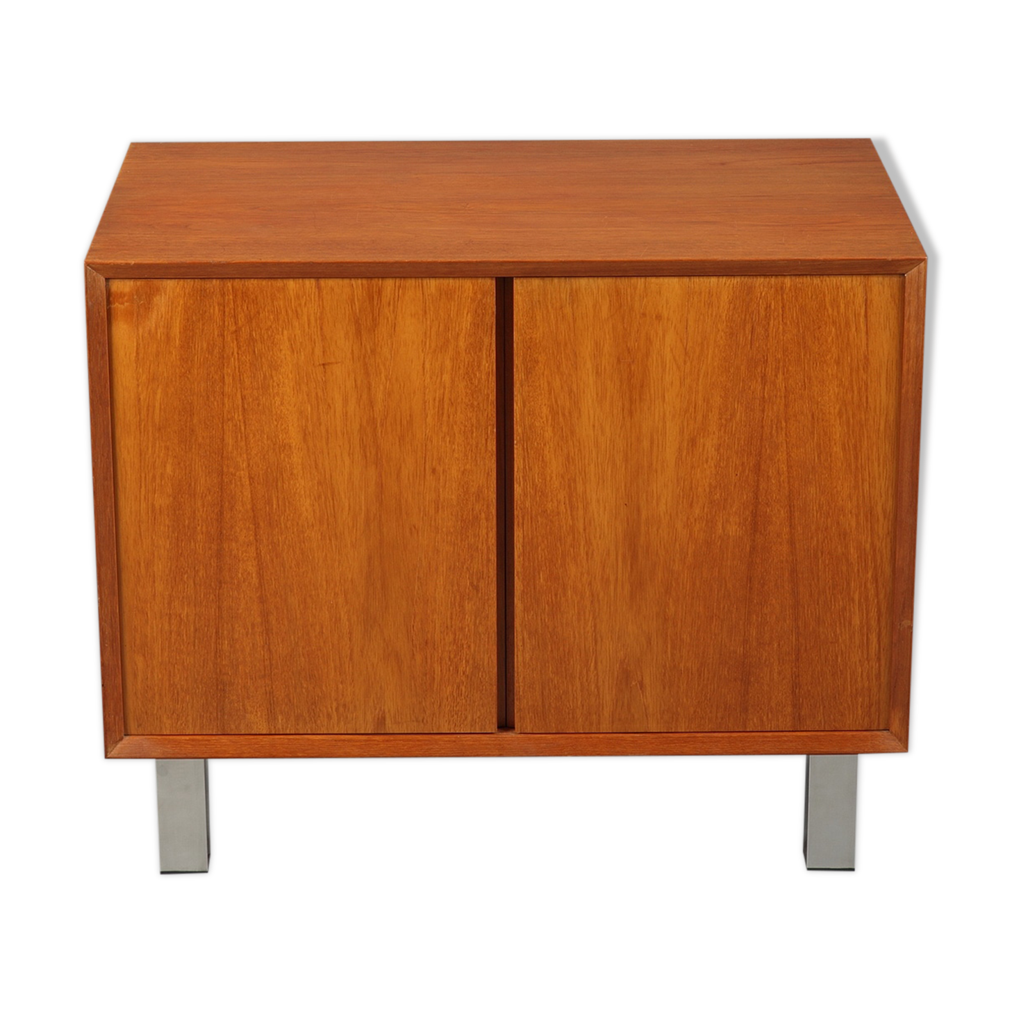 Danish low furniture in teak veneer with two leaves