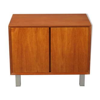 Danish low furniture in teak veneer with two leaves