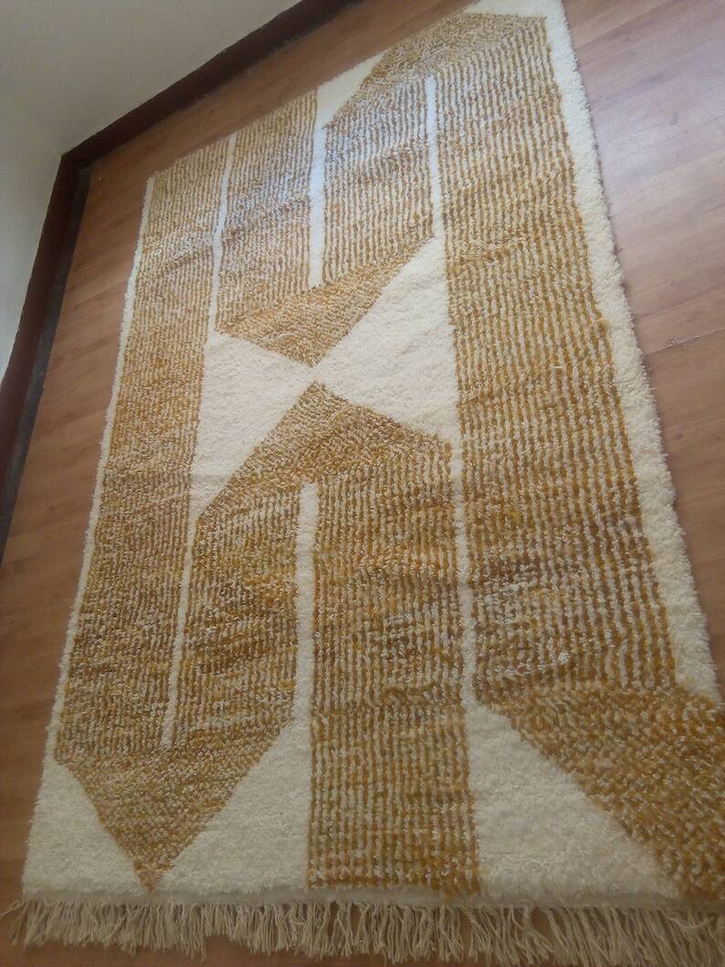 Handmade Moroccan rug, Berber wool rug 150/250cm.