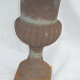 Vase médicis en fonte