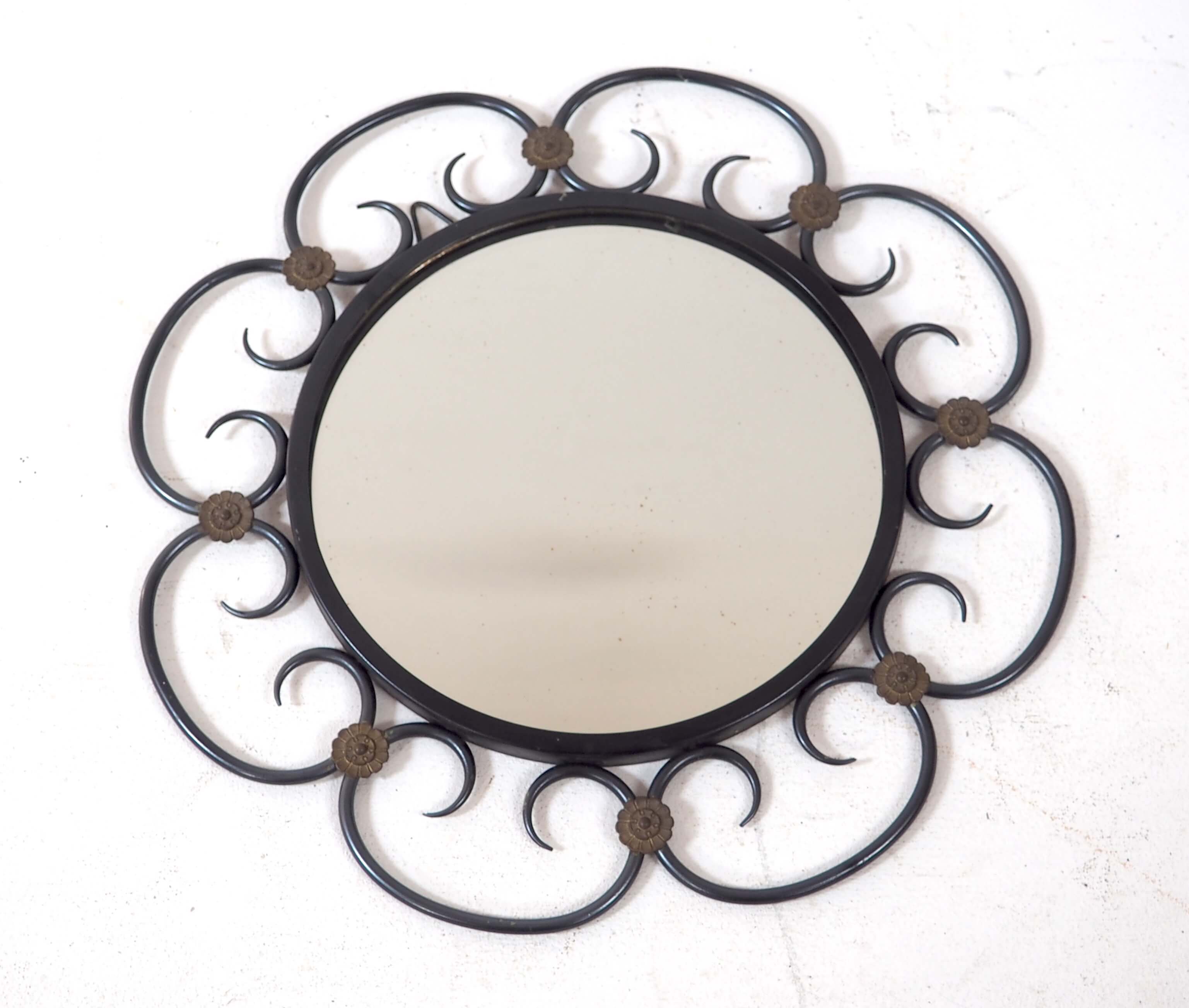 Metal daisy mirror 39x39cm