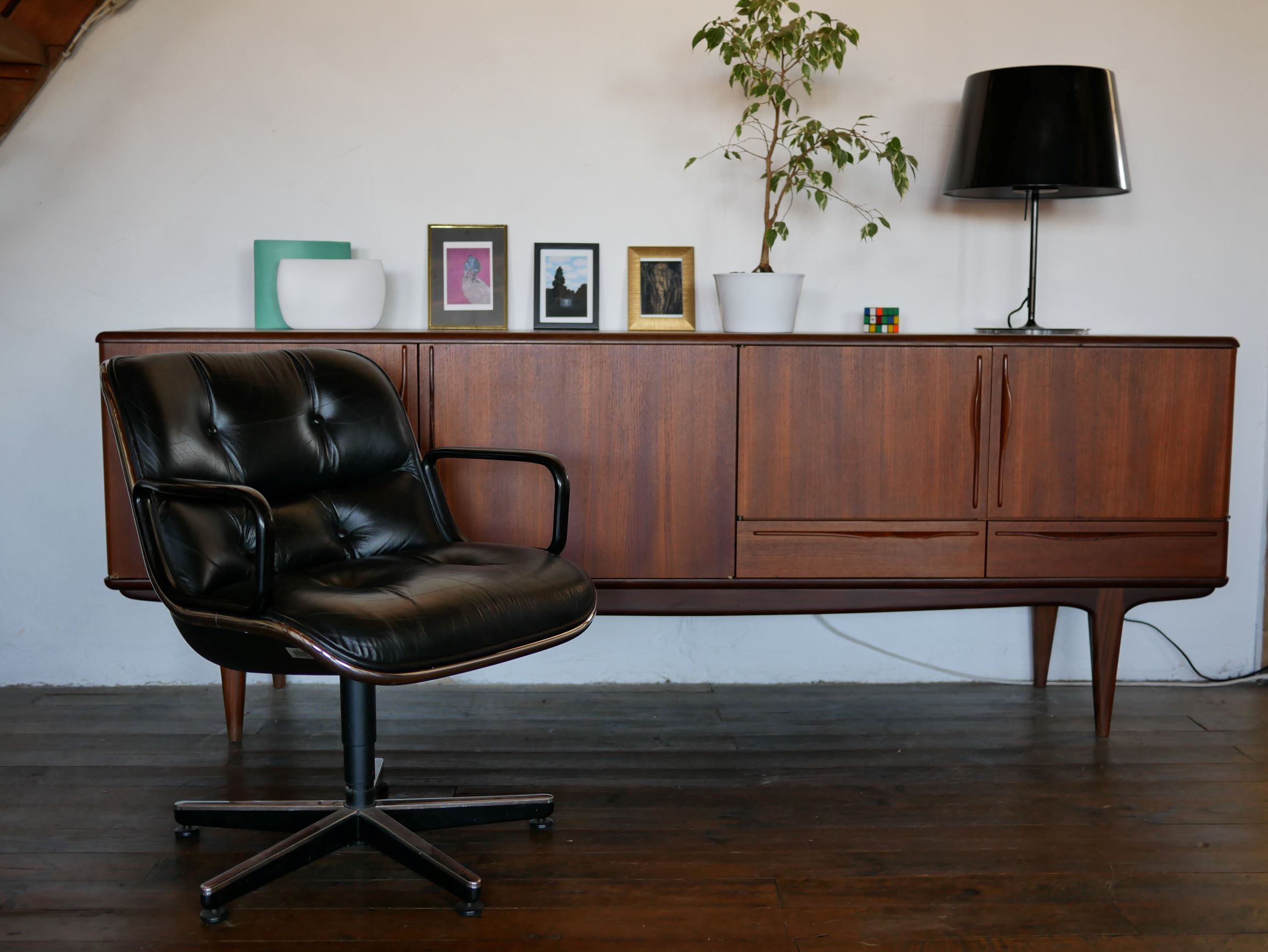 Leather armchair black by Charles Pollock for Knoll International