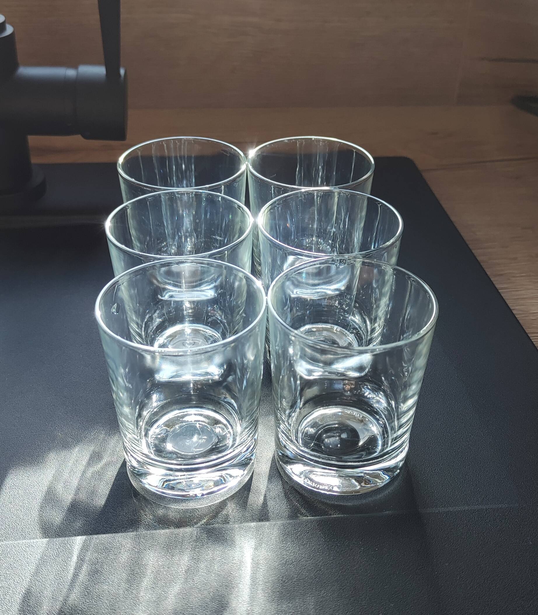12 carafes of approximately 10 cl