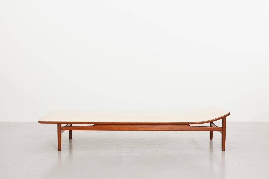 Rare Scandinavian daybed by Kurt Østervig, model 311, in teak, circa 1960.