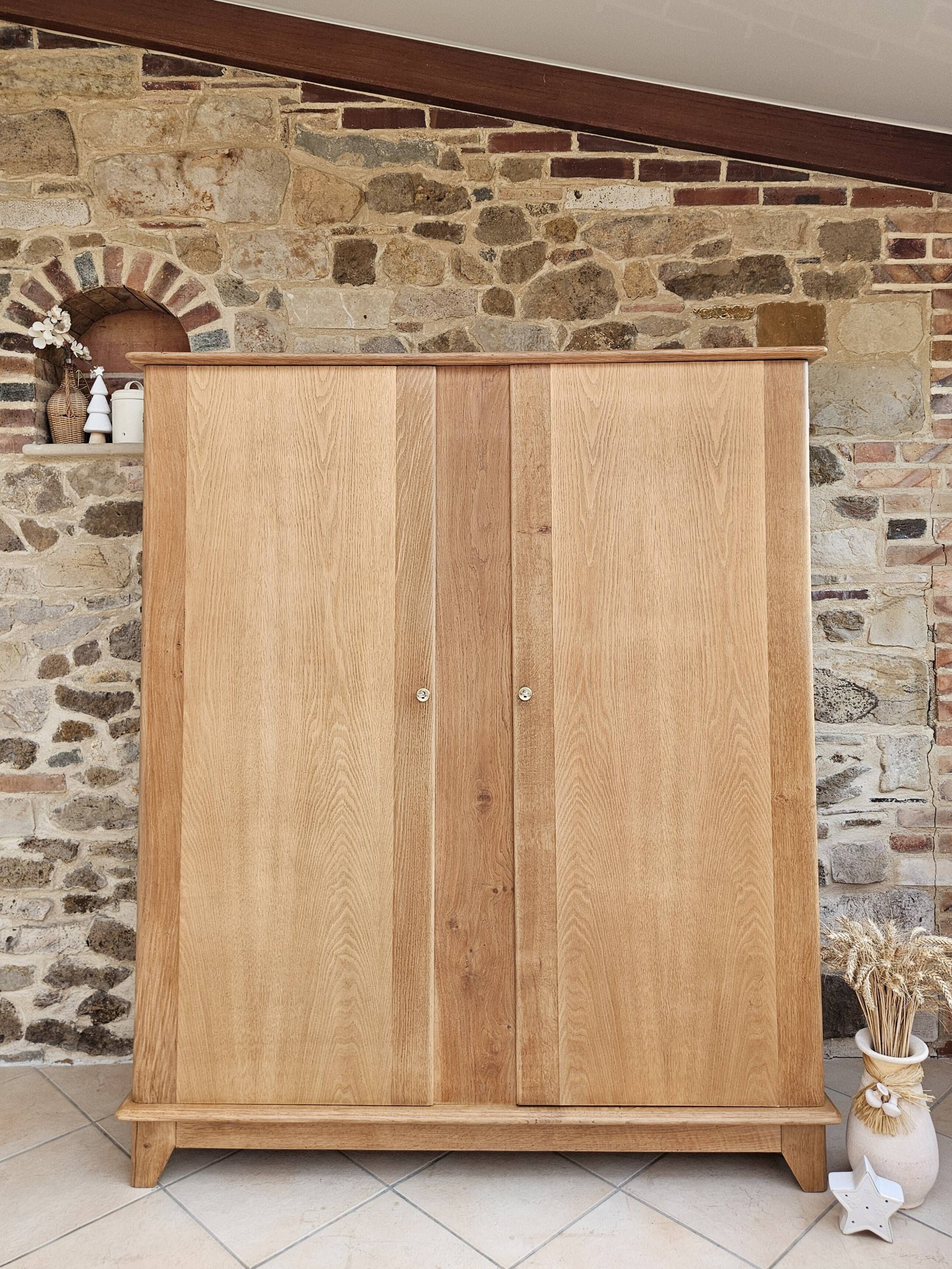 Armoire vintage