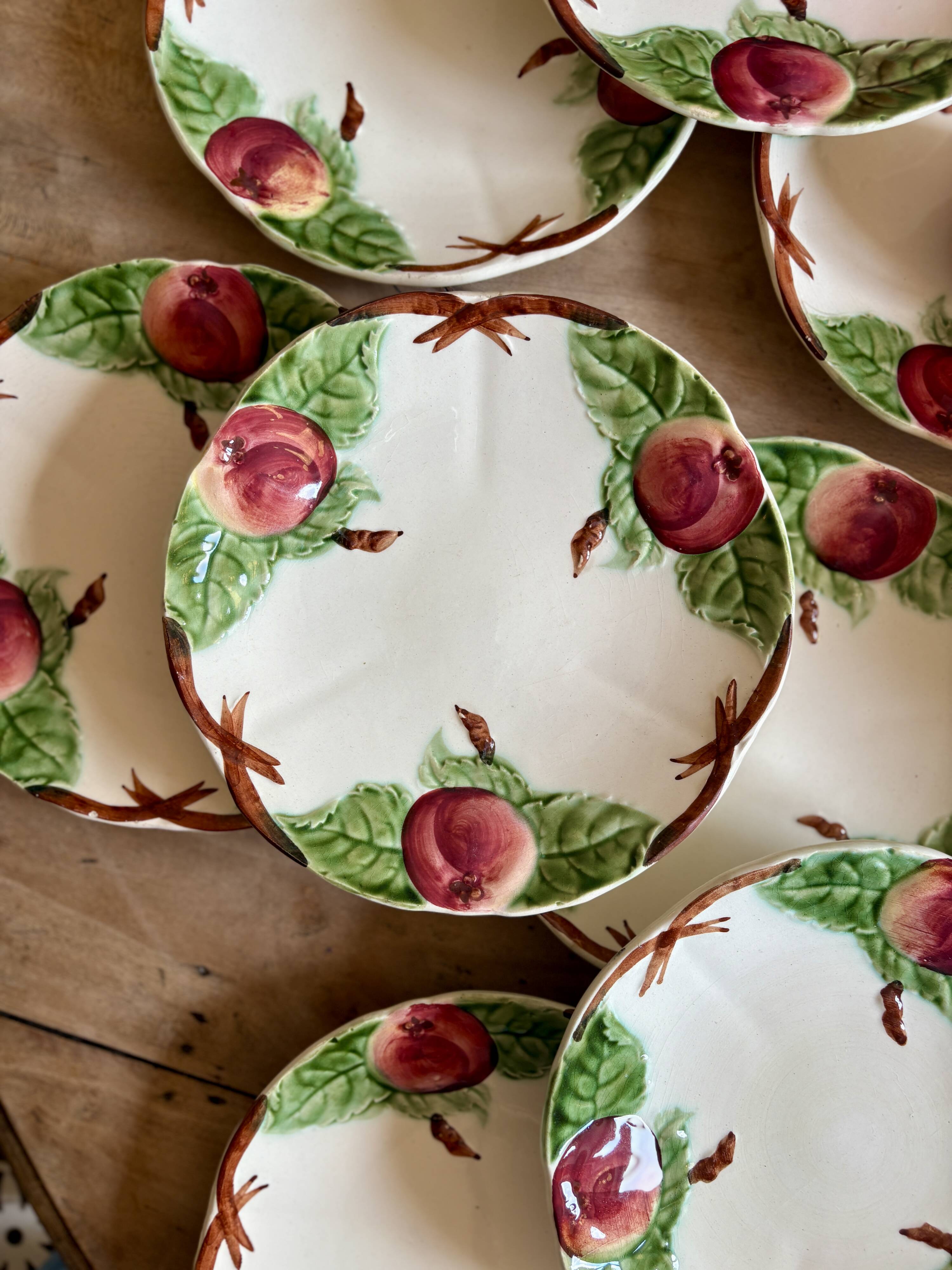 Antique barbotine service with Choisy le Roi apple decorations
