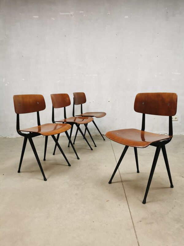 Chaise d'école Result par Friso Kramer 1ère édition