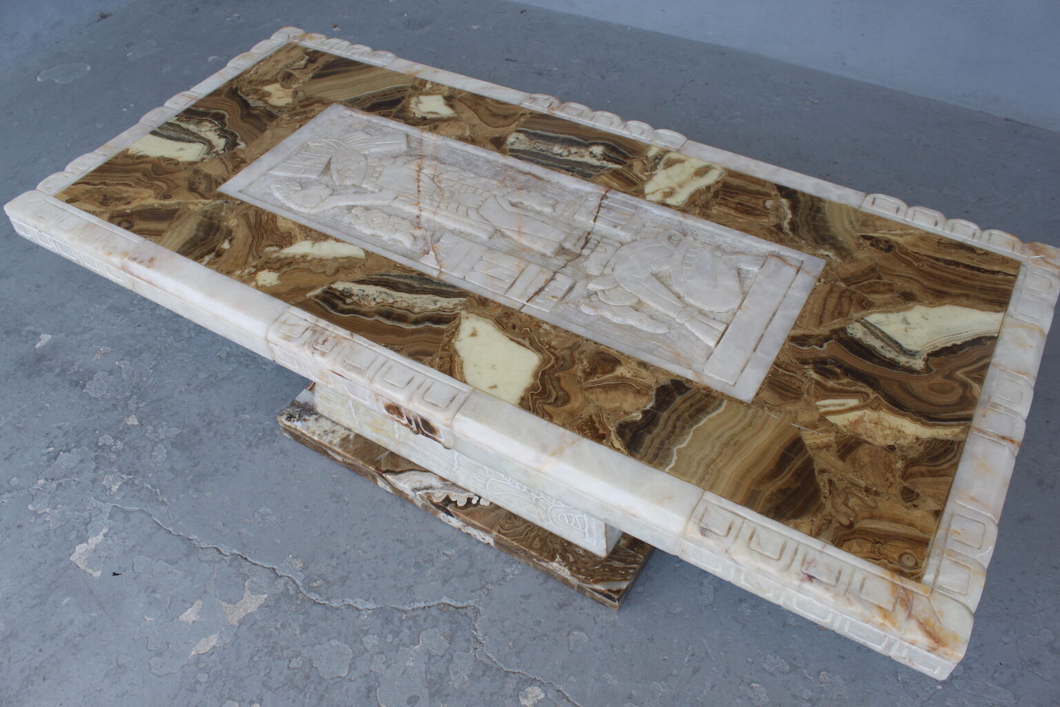 Table neo-inca period 1930 or 1940