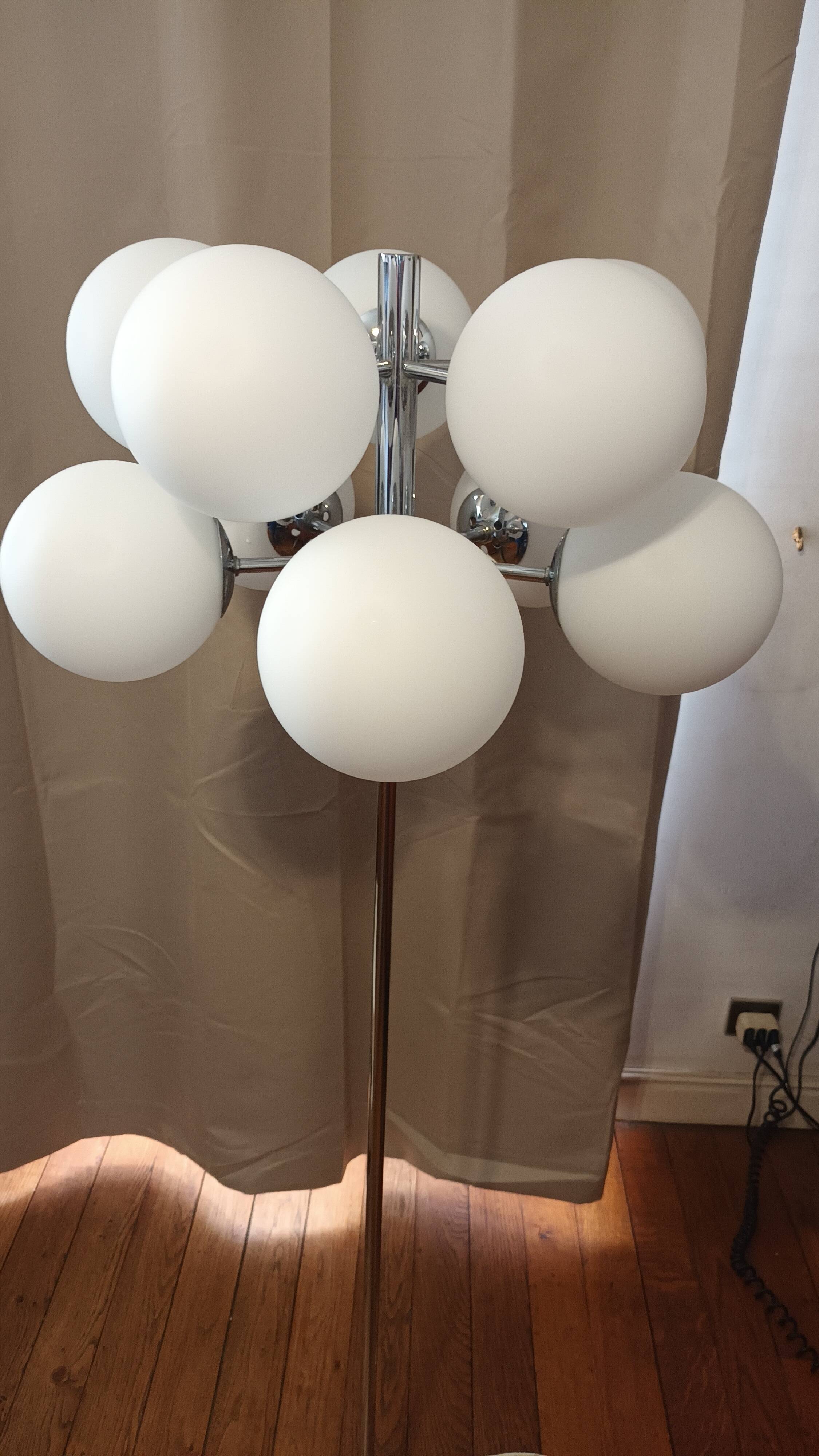 Space Age floor lamp with 10 lights from the 60s/70s.