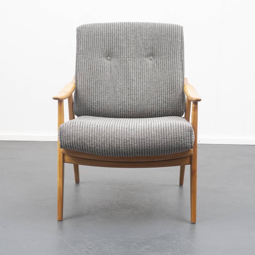Fauteuil années 50 en merisier restauré, deux disponibles