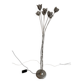 Unique floor lamp by Massive with 7 roses