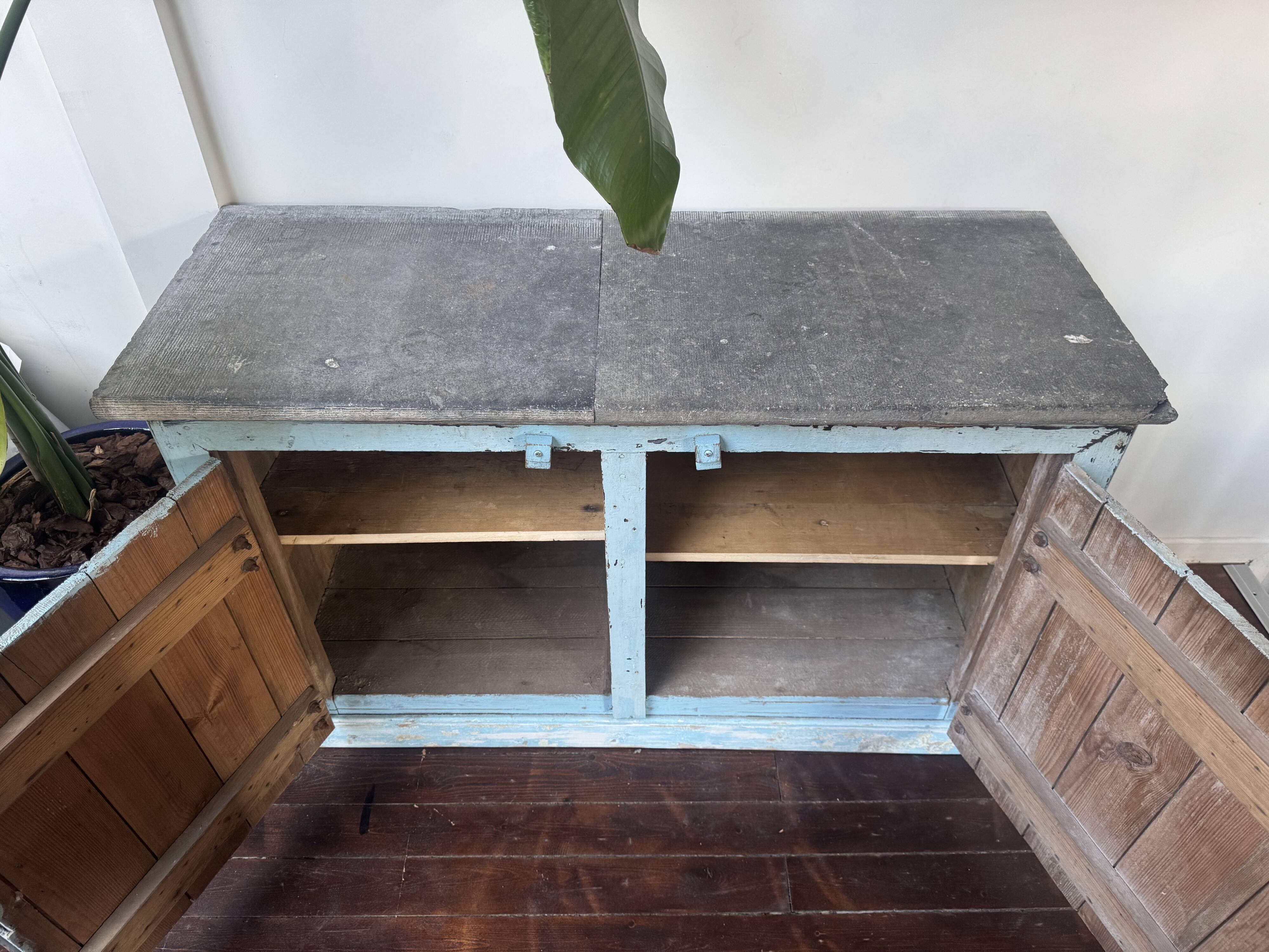 Antique fishmonger’s furniture – Solid stone top – Nearly century-old piece
