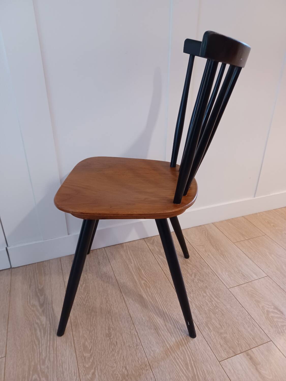 Suite de 4 chaises type Fanett