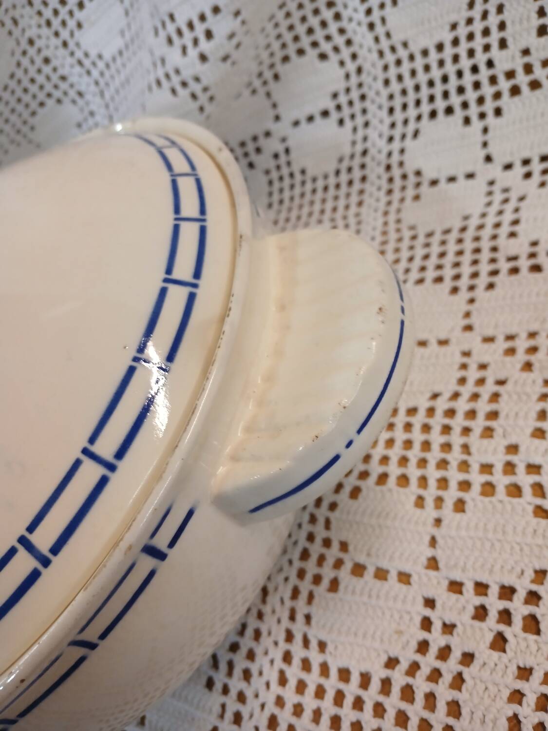 Antique soup tureen Badonviller