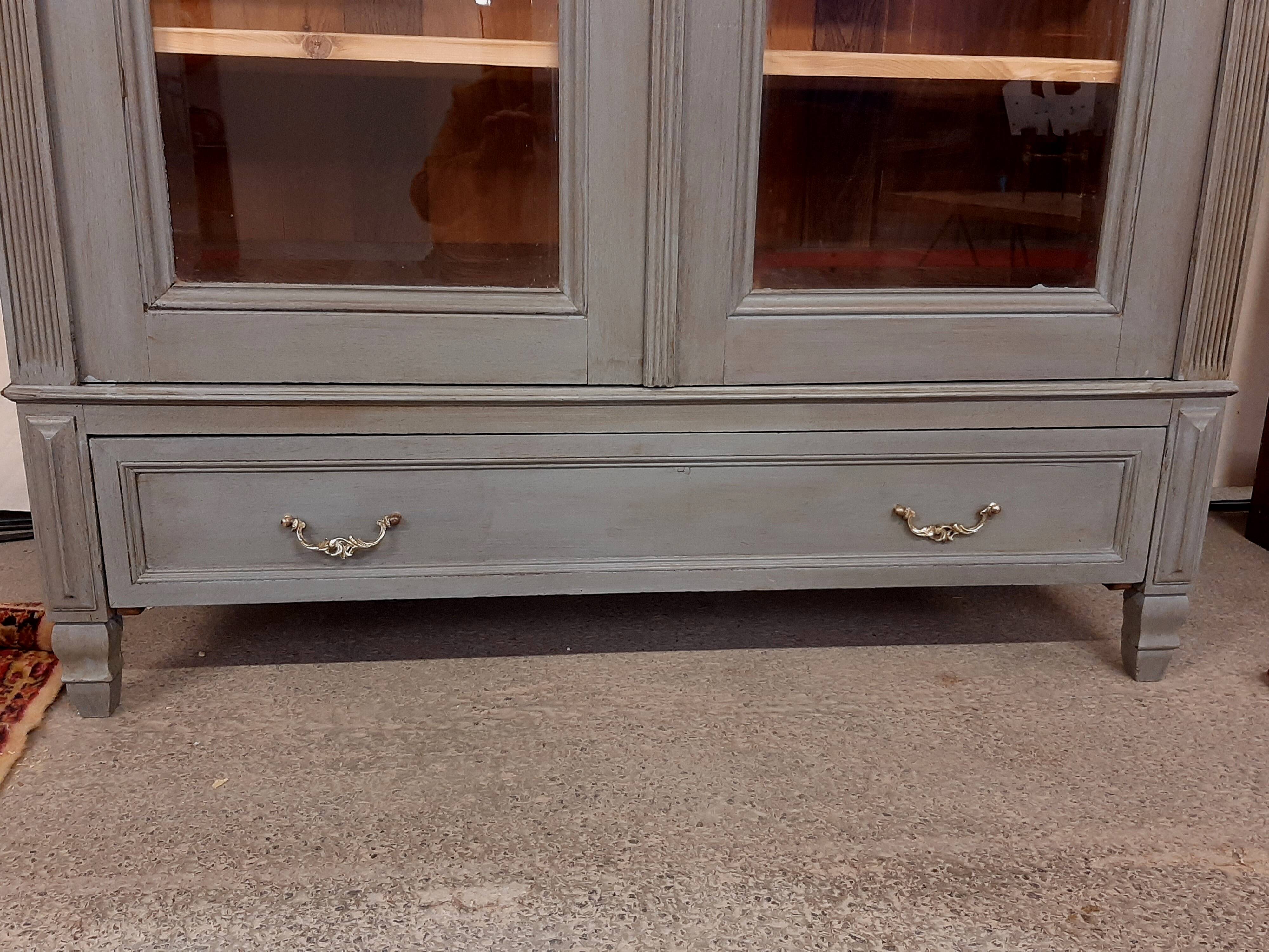 Ancienne Armoire Bibliothèque vitrée Patinée Gris