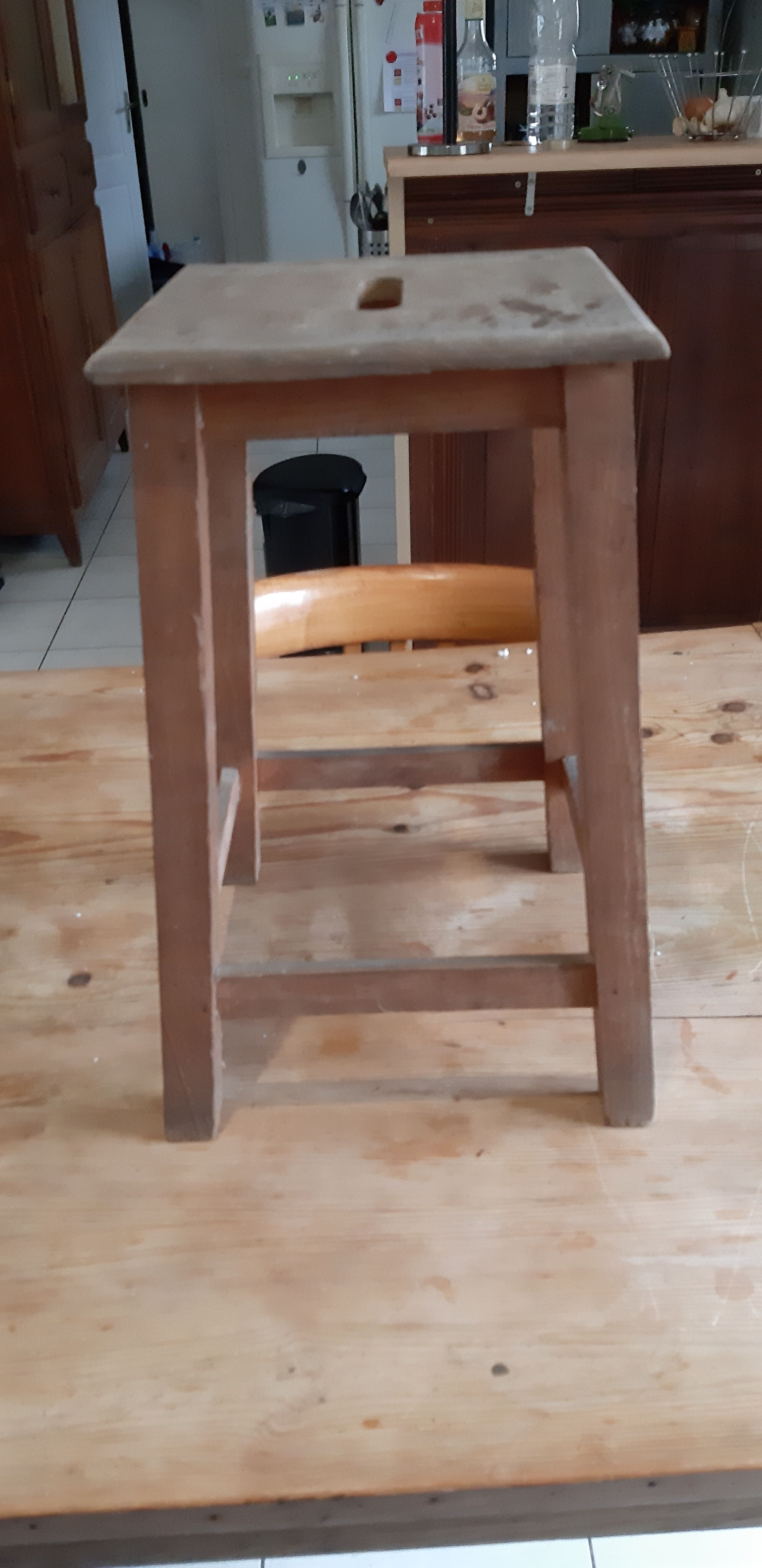 Tabouret d'atelier bois