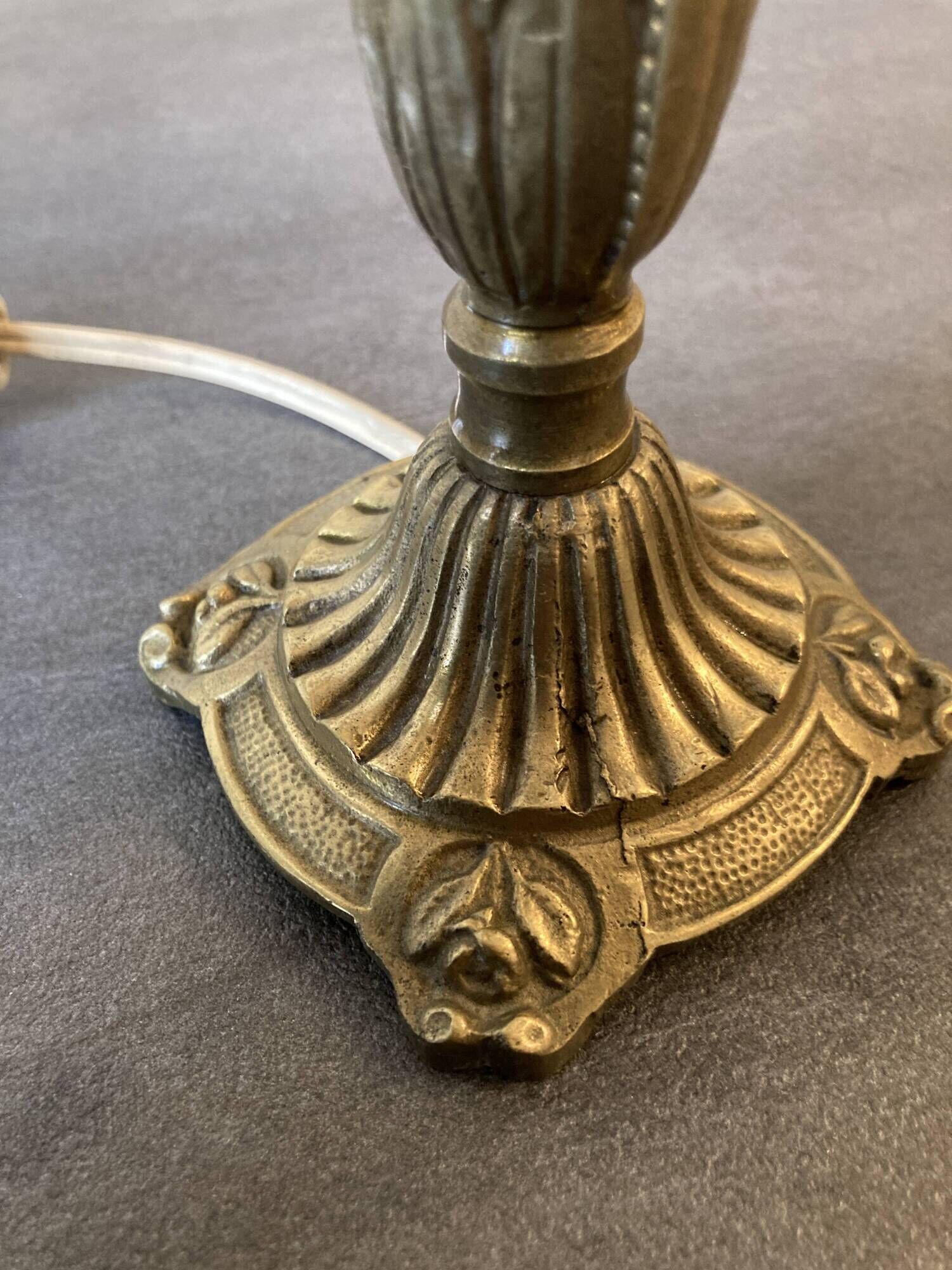 Vintage brass table lamp – 1950s – Rococo style base