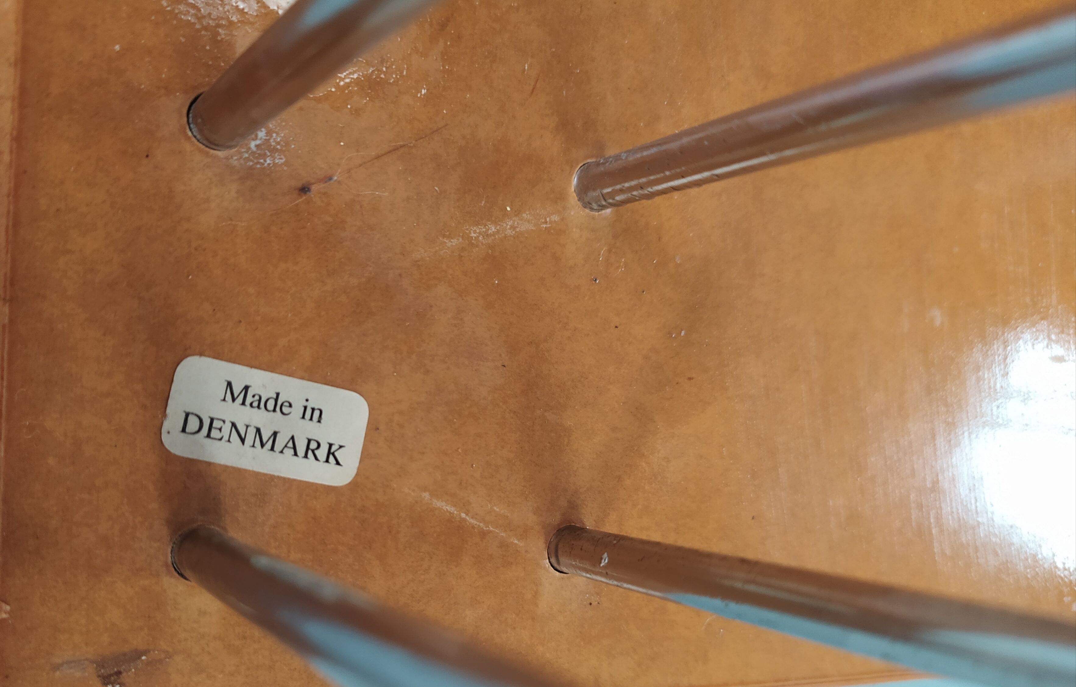 Scandinavian coffee table eiffel feet