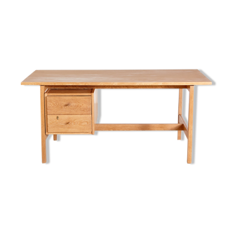 Bureau modème Ge125 par Hans J. Wegner pour Getama