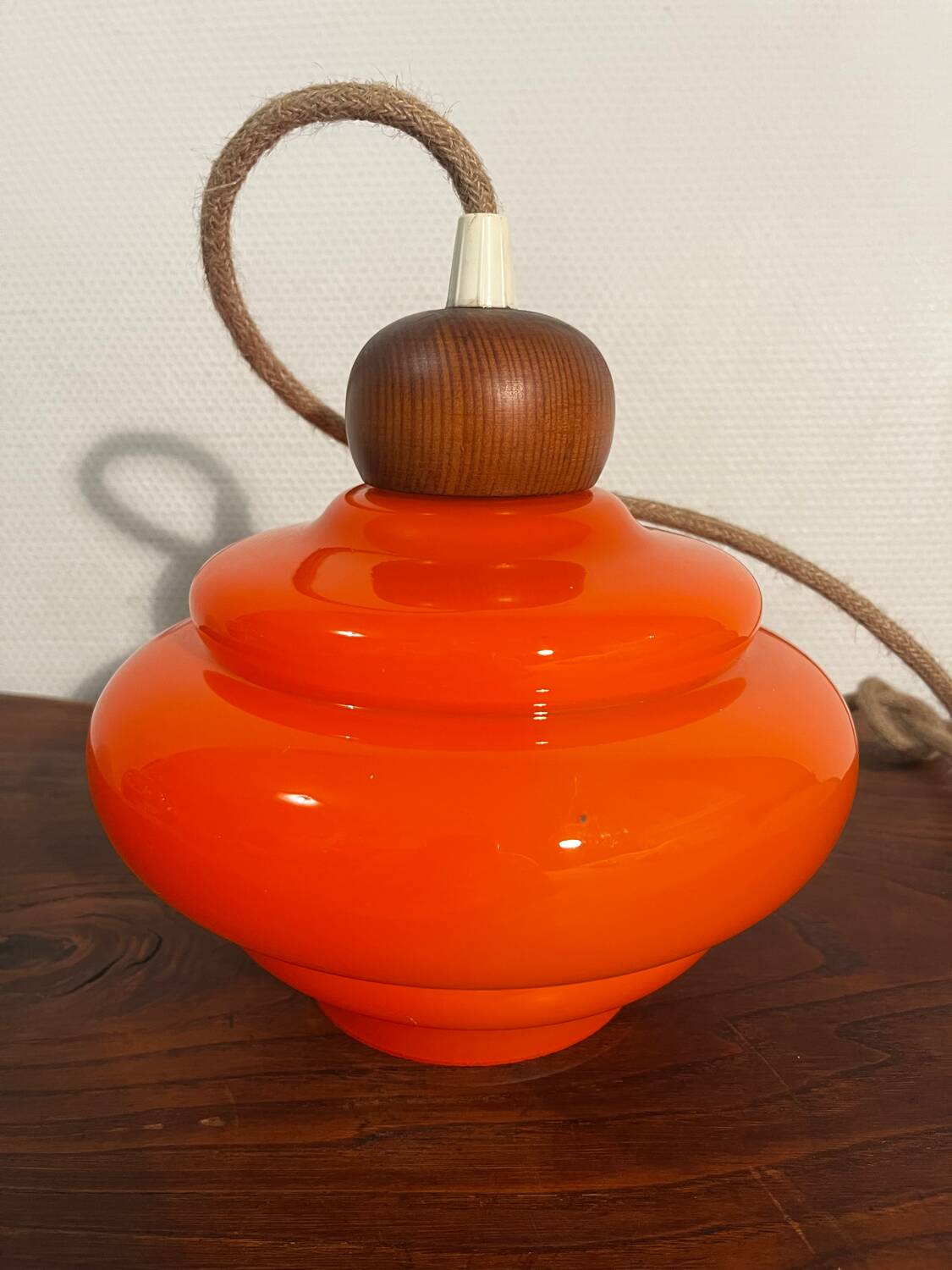 Suspension vintage orange verre opalin