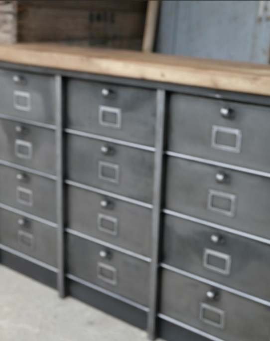 Strafor locker storage unit
