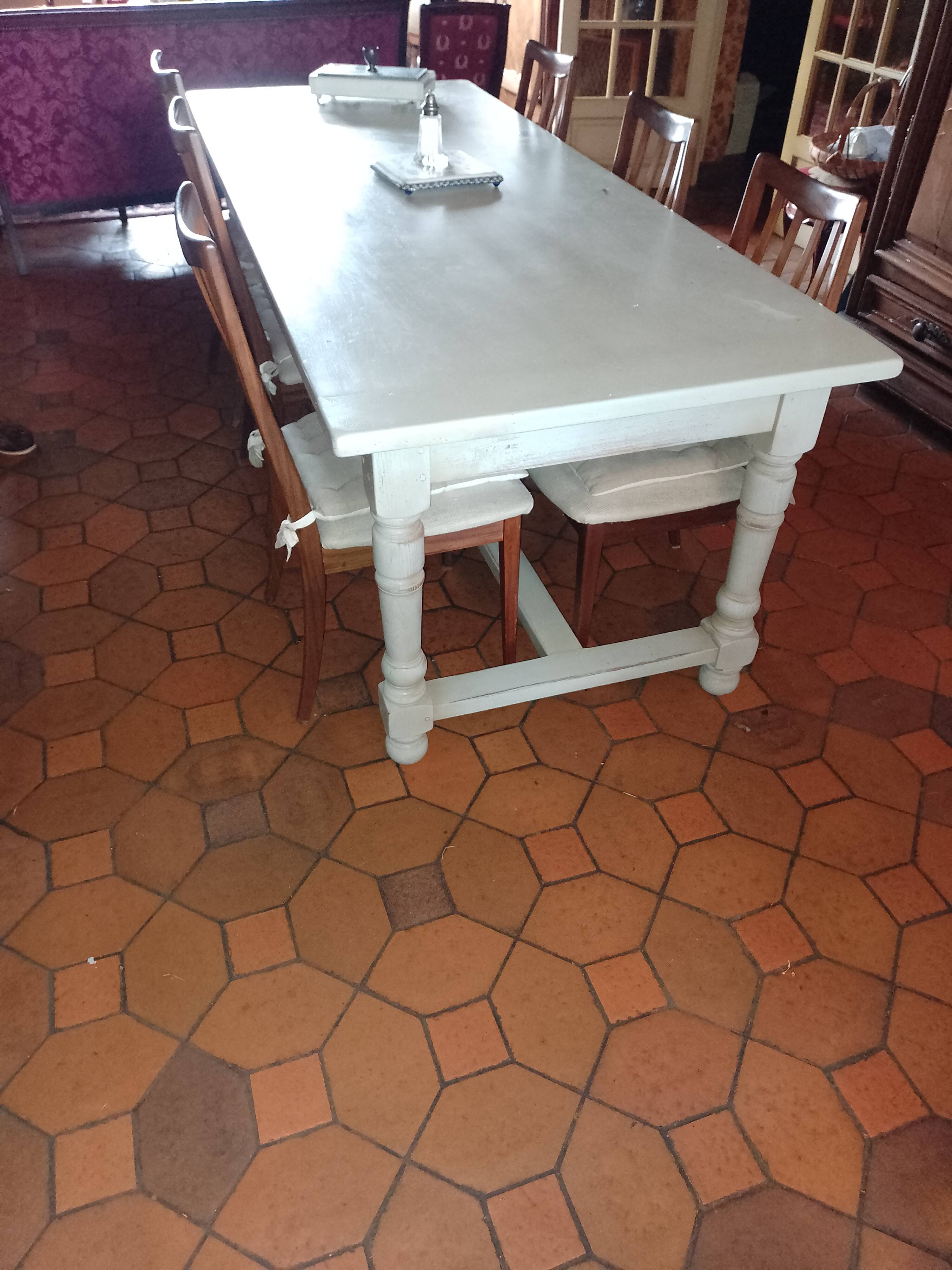 Antique solid oak farmhouse table with turned legs