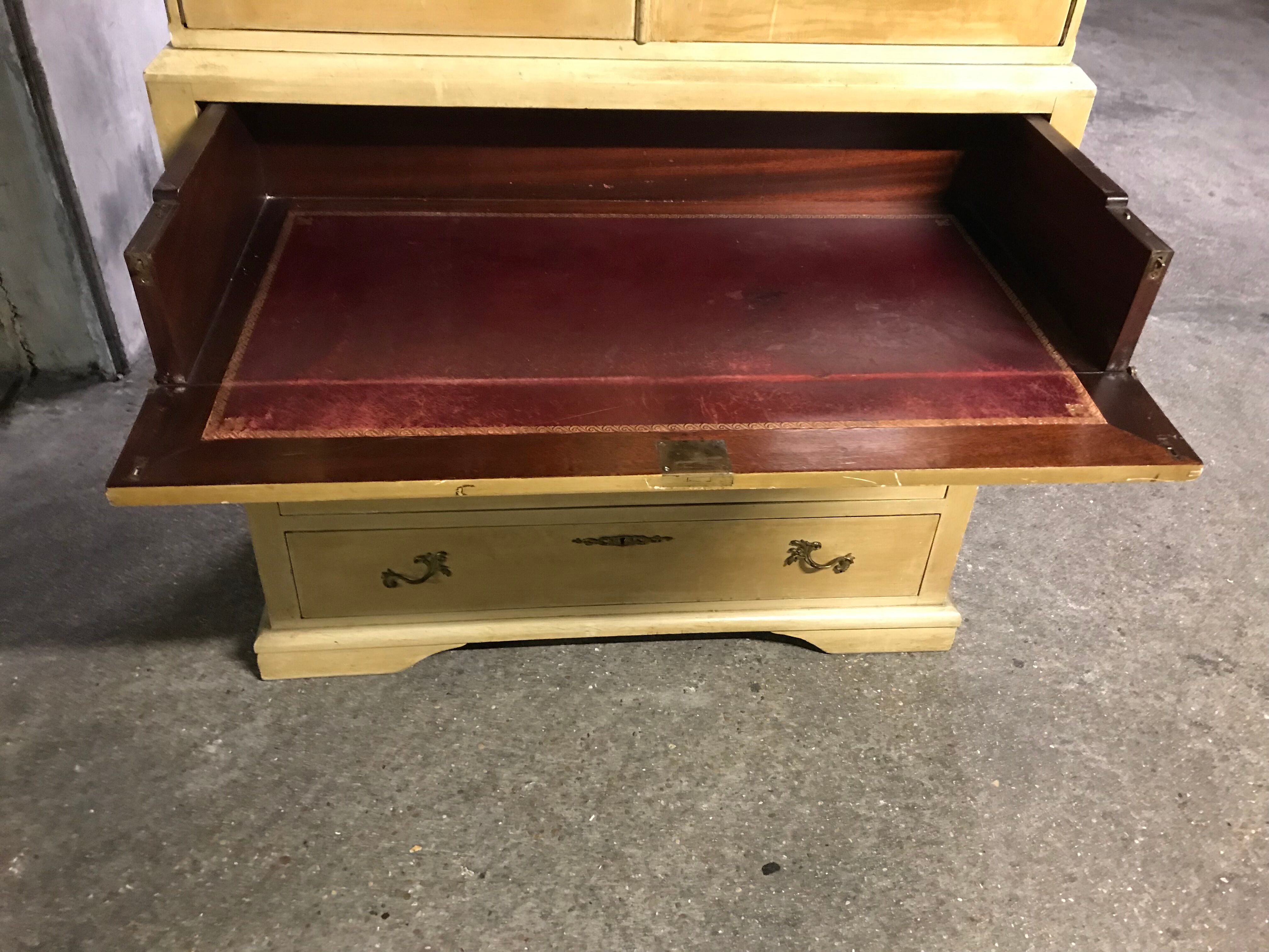 Buffet two body and chest of drawers