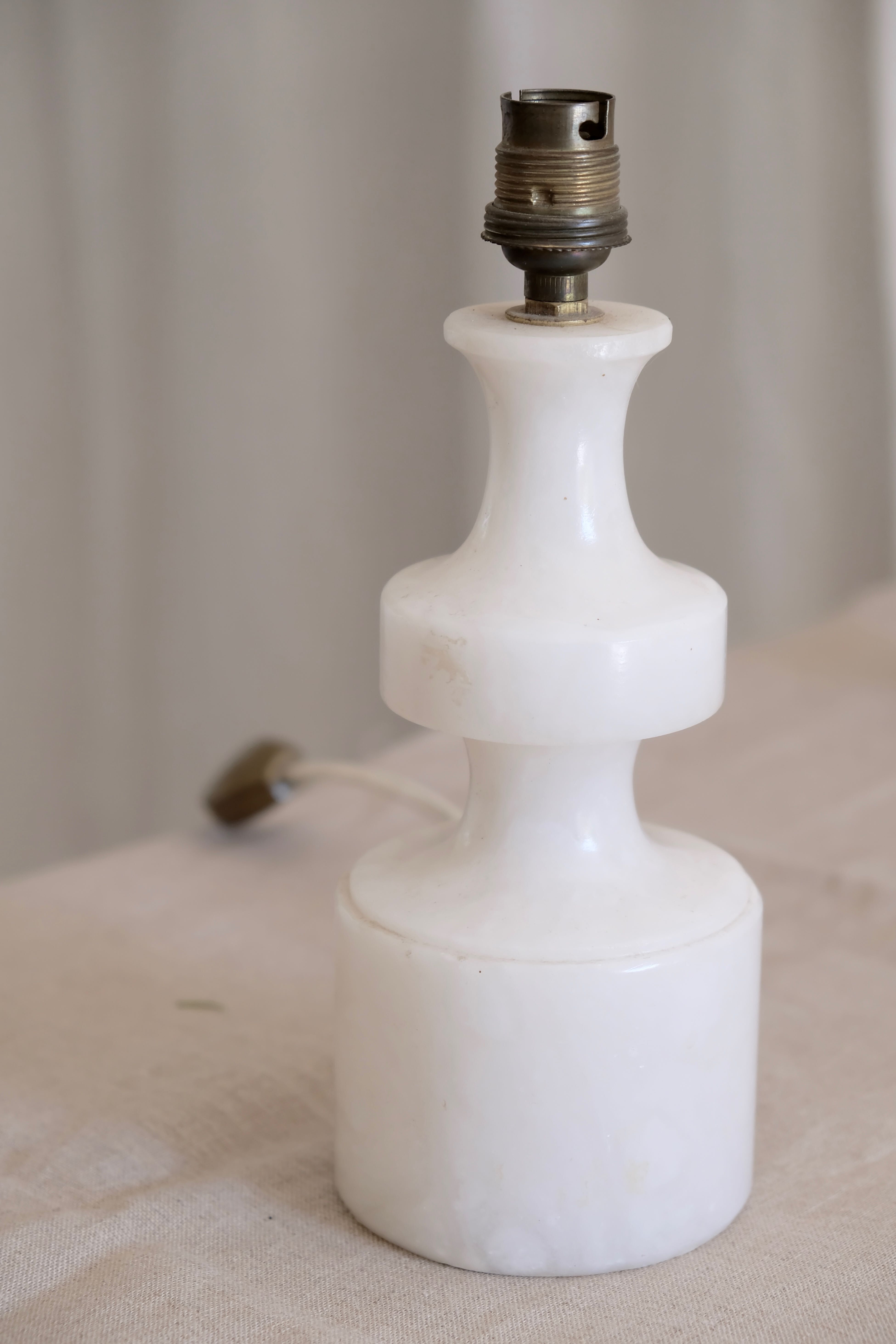 Geometric table lamp in alabaster 50s