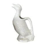 Duck pitcher in slip