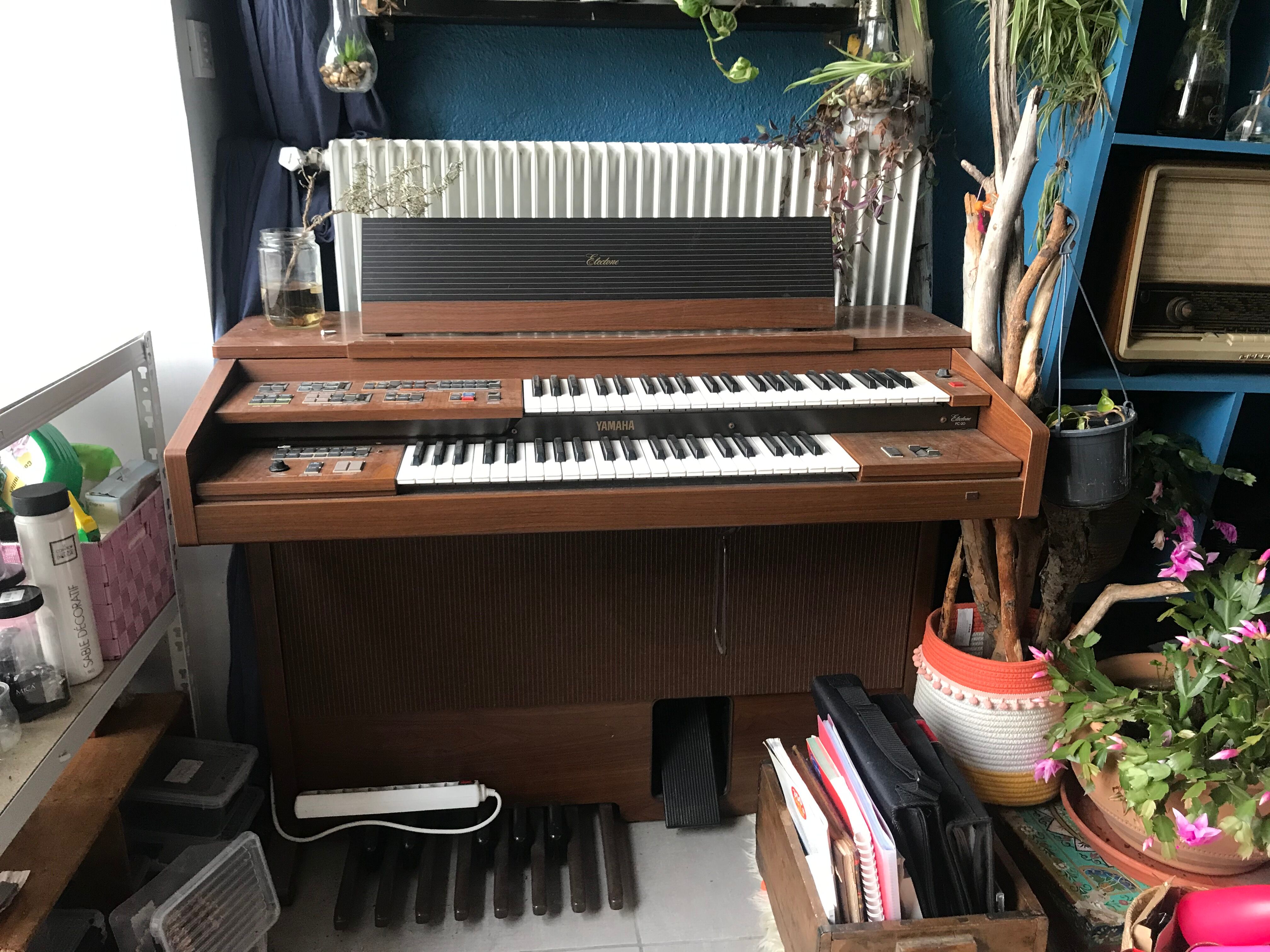 Yamaha Electone FE30 double keyboard organ