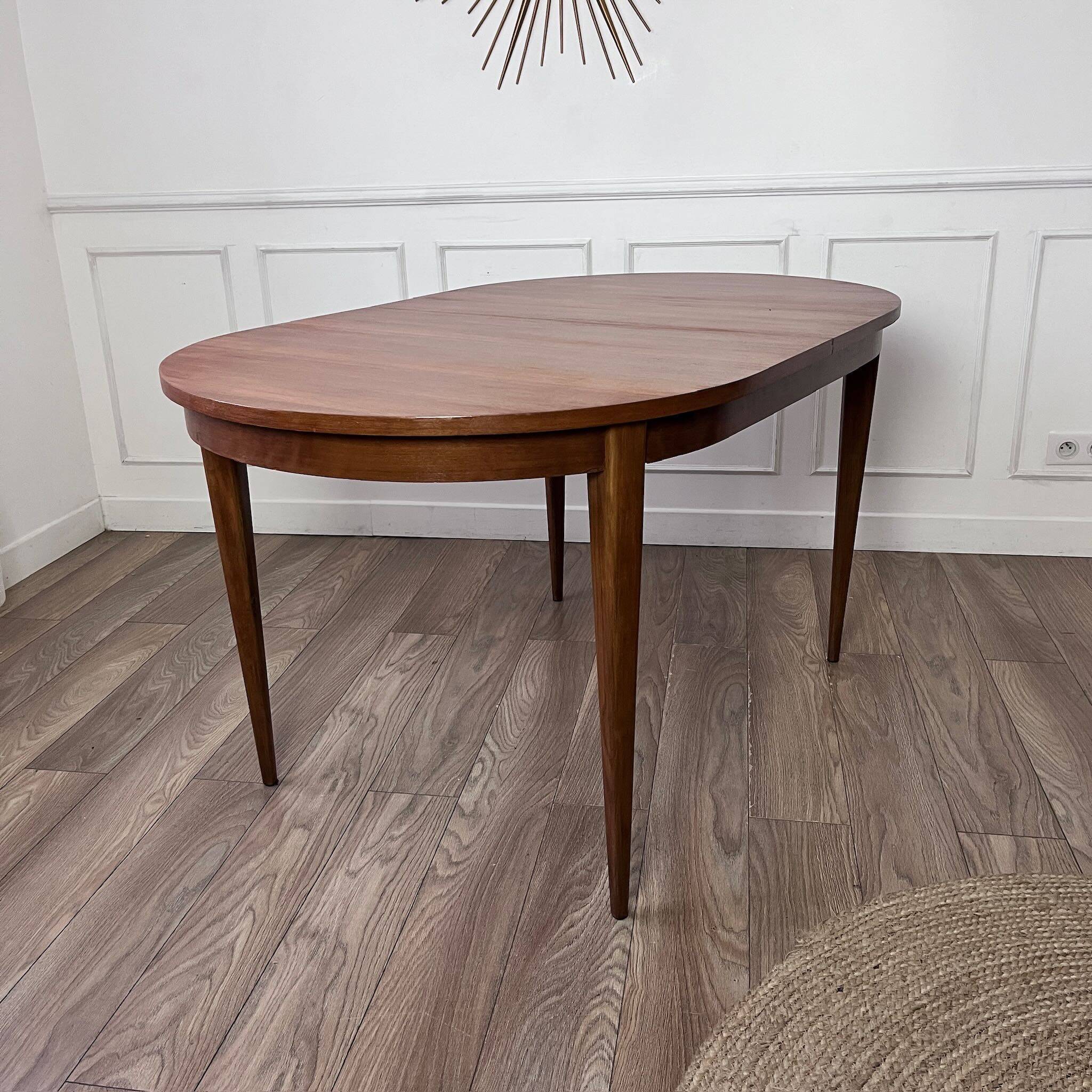 Table en teck ovale vintage