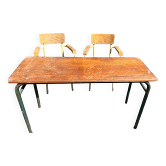 Vintage school table (1950s) and 2 chairs with armrests